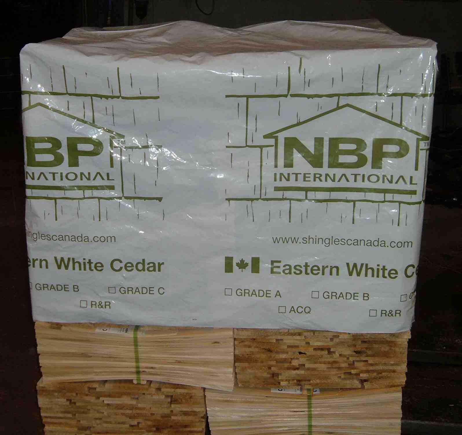 pallet cover Mar.jpg (98199 bytes)